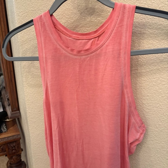 LULULEMON Women Peach Tie Back Athletic Tank Top Size 4-6 - Picture 2 of 4